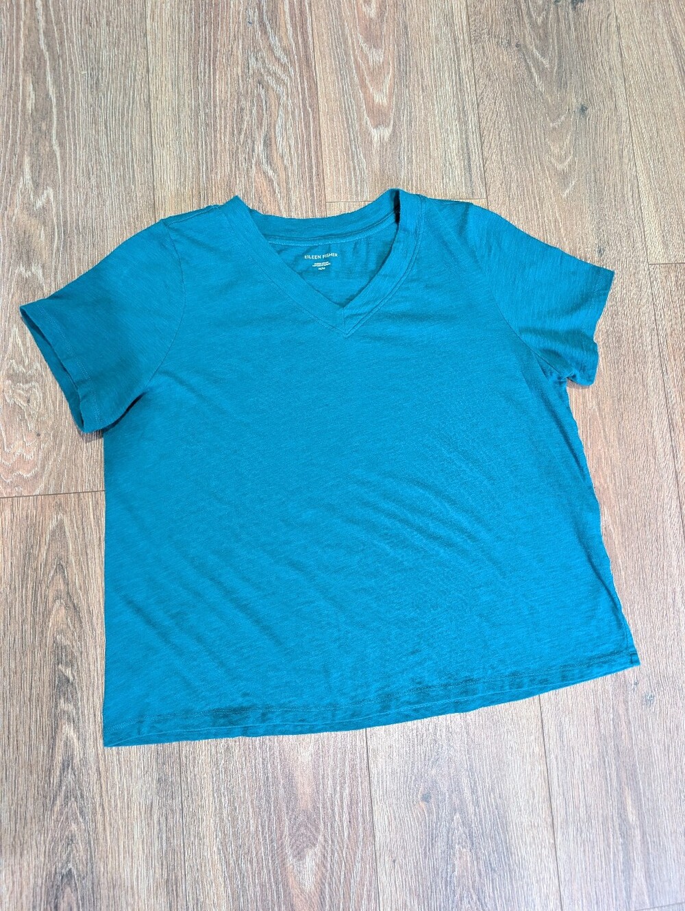Eileen Fisher Organic Cotton Slub V Neck Tee Women's M Minimalist Basics
